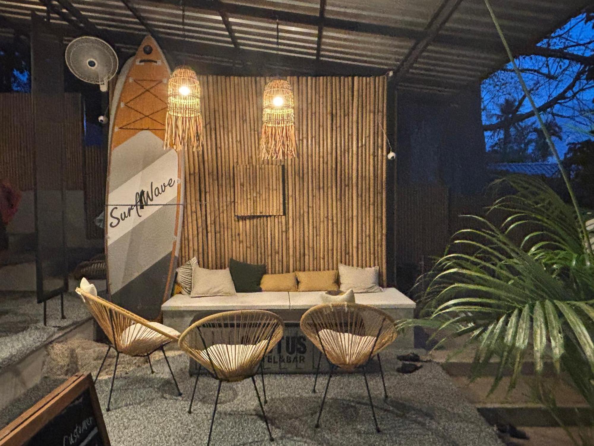 Cactus Boutique Hostel Koh Tao Exterior photo